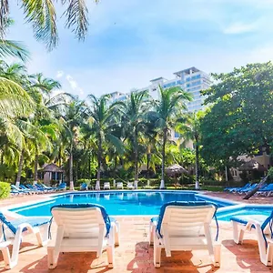 Laguna Beach Cancún